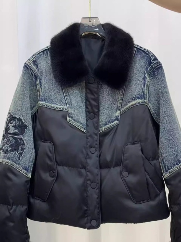 Street Fashion Store - Krótka kurtka puchowa z naturalnym futrem