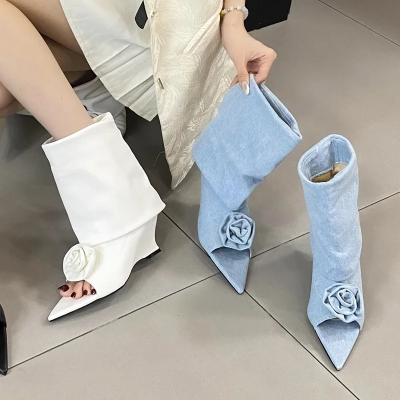 Street Fashion Denim - Modne w stylu ulicznym kwiaty Peep