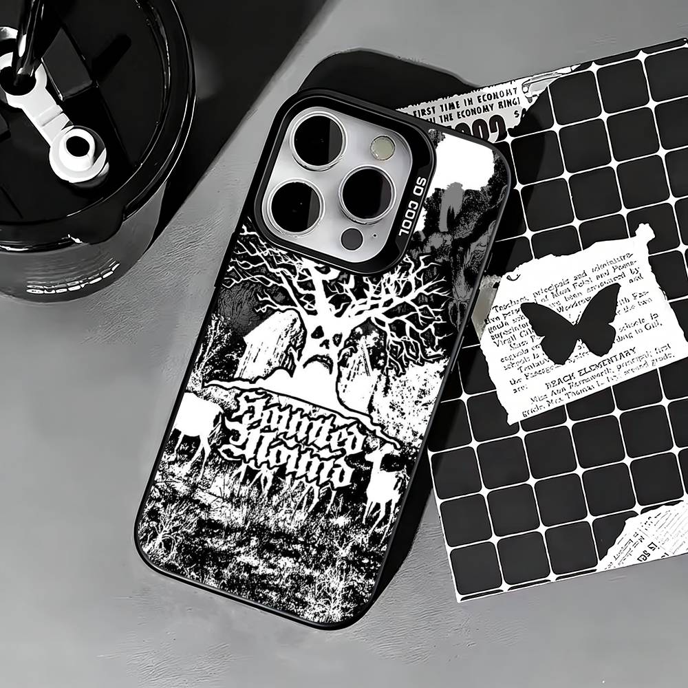Etui na telefon H-Haunted Moun – Street Fashion Store recenzja i cena